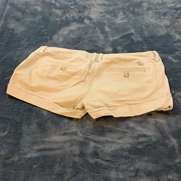Abercrombie & Fitch Khaki Shorts Size 4 - Picture 3 of 5